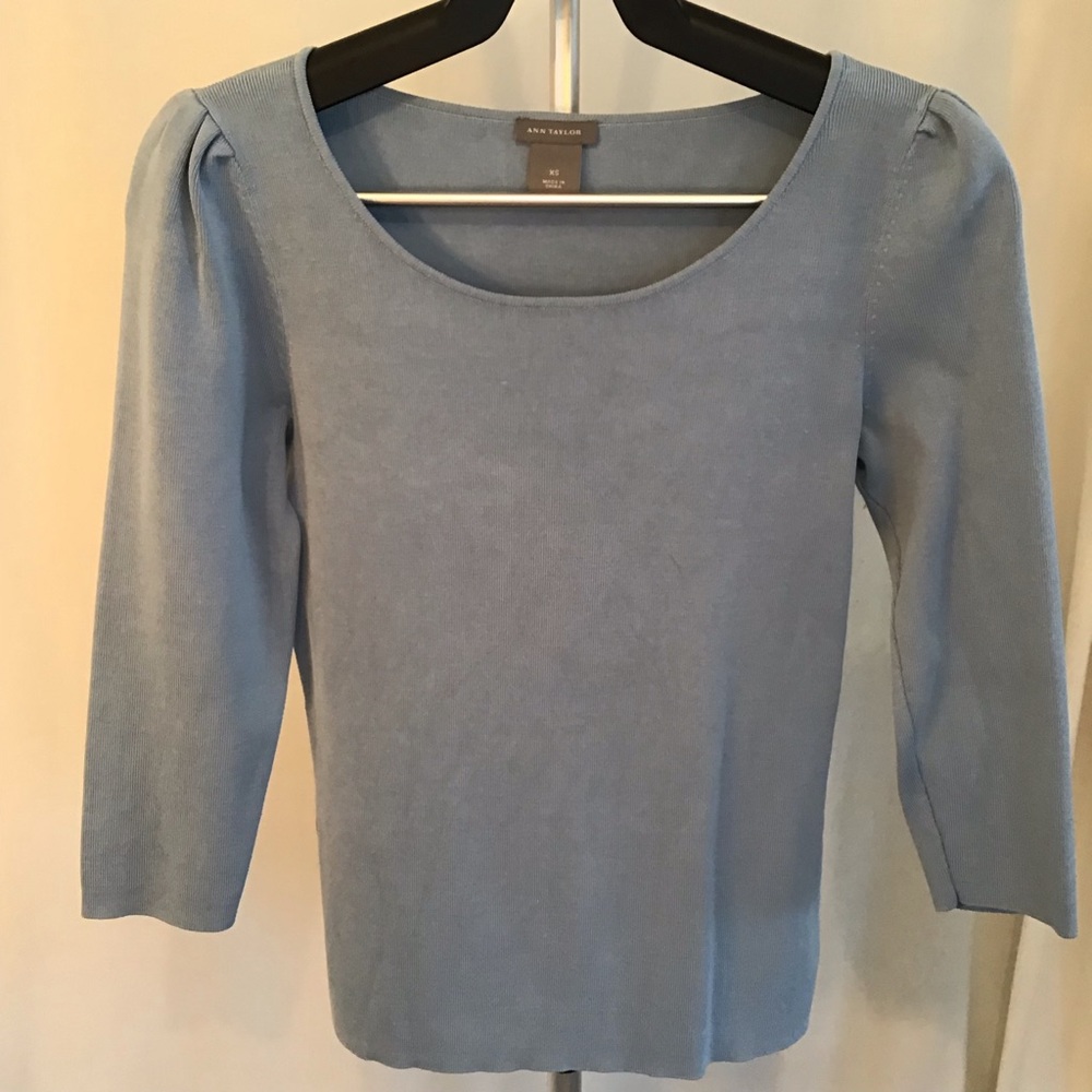 Ann Taylor Wedgwood blue top. XS  no flaws